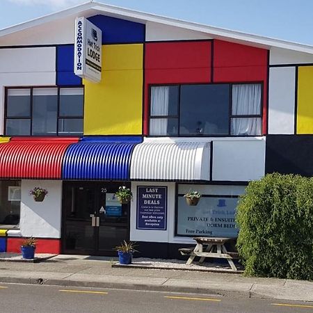 Hat Trick Lodge Motueka Bagian luar foto