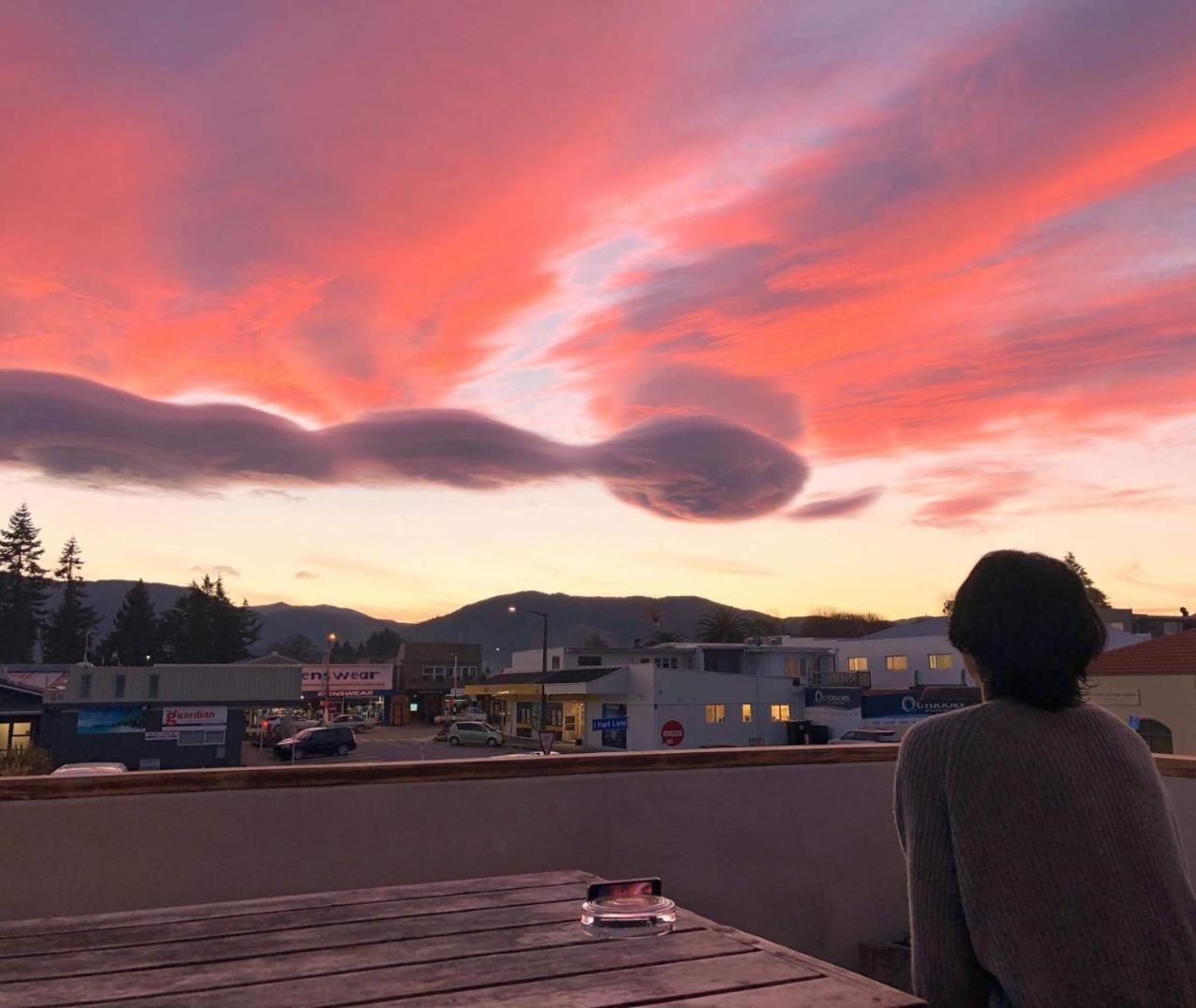 Hat Trick Lodge Motueka Bagian luar foto